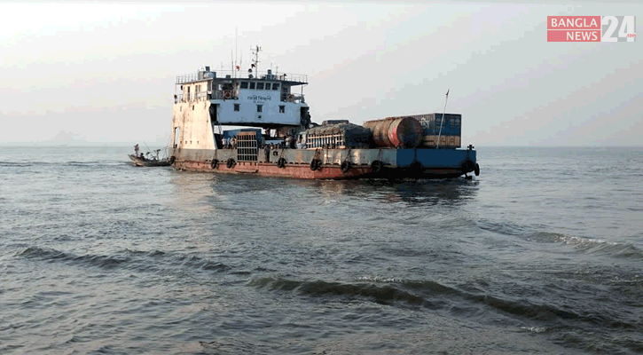 নাব্য সংকটে ভোলা-লক্ষ্মীপুর নৌরুট, যাত্রীদের ভোগান্তি চরমে