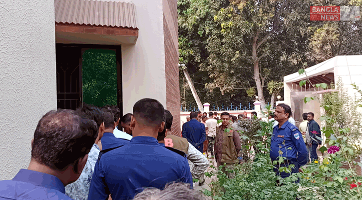 নড়াইলে চেম্বার অব কমার্স সভাপতির বাসায় ডাকাতি, কোটি টাকার সম্পদ লুট