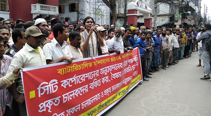 শ্রমিকরা বাজার থেকে খালি হাতে ফিরলে দেশের ভাবমূর্তি ক্ষুণ্ন হয় না?