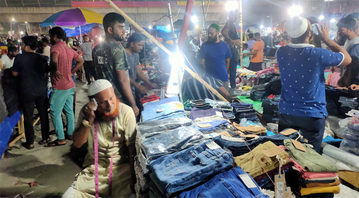 বঙ্গবাজার: পাইকারি বিক্রেতাদের ভরসা এখন খুচরা ক্রেতা