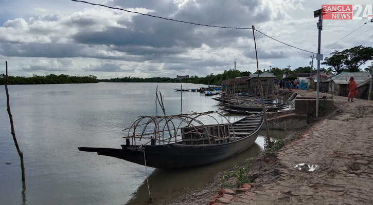 ‘ঘূর্ণিঝড় মোচা’র বার্তা, দুশ্চিন্তায় উপকূলবাসী