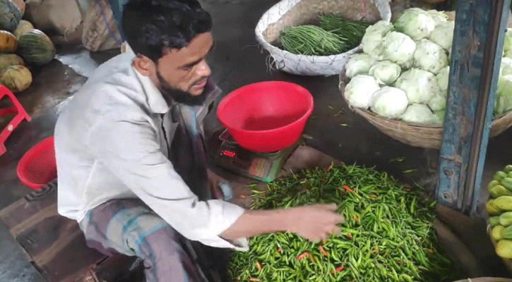 ফরিদপুরে ৮০০ ছুঁয়েছে মরিচের দাম