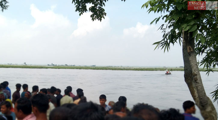 তিস্তায় নৌকা ডুবে ৩ শ্রমিক নিখোঁজ