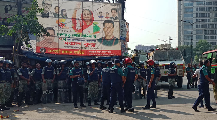 পল্টনে প্রস্তুত আইনশৃঙ্খলা বাহিনী 