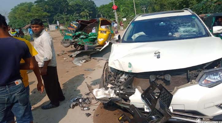 হাজীগঞ্জে প্রাইভেটকার-অটোরিকশার সংঘর্ষে চালক নিহত