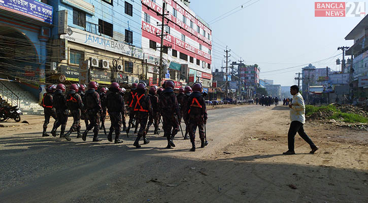 আশুলিয়ায় তৃতীয় দিনের মতো চলছে শ্রমিকদের বিক্ষোভ-সড়ক অবরোধ