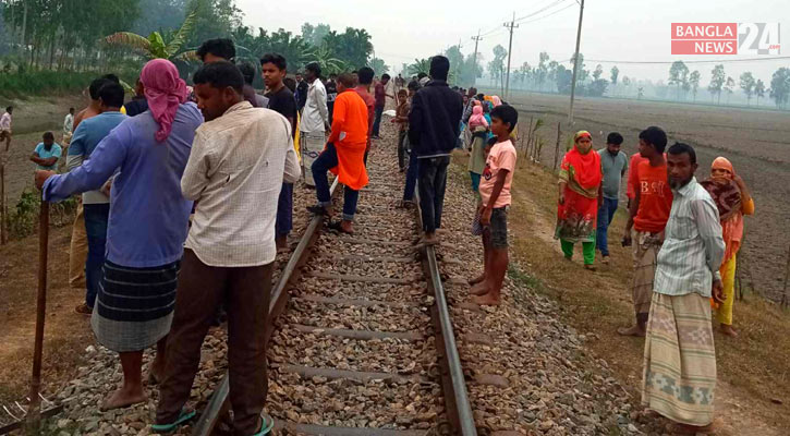 হাতীবান্ধায় ট্রেনের সামনে ঝাঁপ দিয়ে অন্তঃসত্ত্বা নারীর আত্মহত্যা