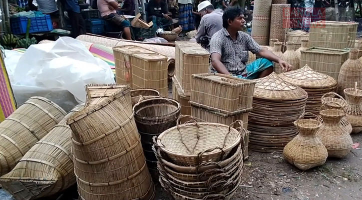 বাঁশের তৈরি পণ্যের  ‘সাপ্তাহিক মেলা’