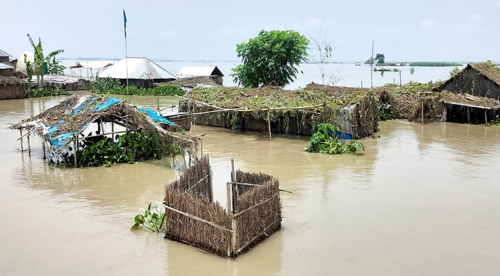 ‘ভোটের সময় মেম্বার-চেয়ারম্যানরা আসেন, বিপদে আসেন না’