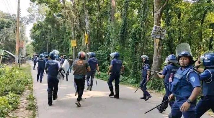 কুবিতে পুলিশের সঙ্গে শিক্ষার্থীদের ধাওয়া-পাল্টা ধাওয়া, আহত ২০