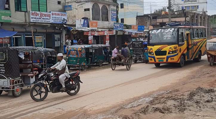 জয়পুরহাটে স্বাভাবিক হতে চলেছে জনজীবন