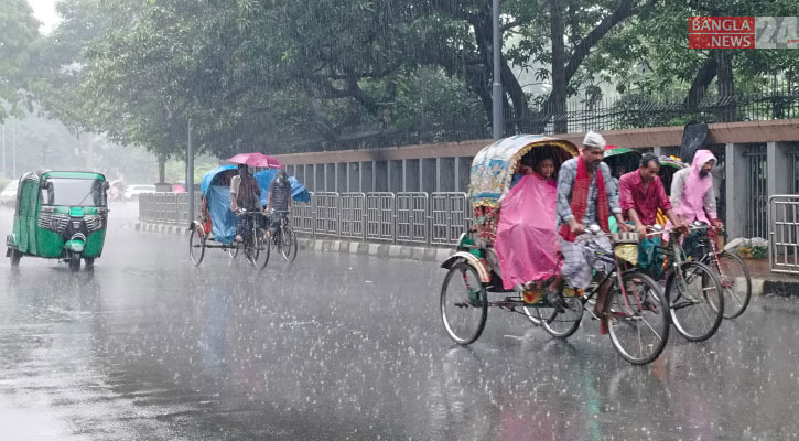 সারা দেশেই বৃষ্টি, কমতে শুরু করবে সোমবার