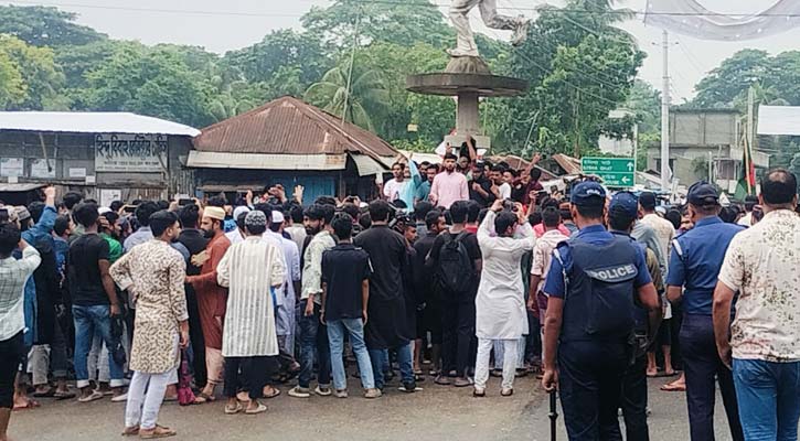 ভোলায় বৈষম্যবিরোধী শিক্ষার্থীদের বিক্ষোভ মিছিল