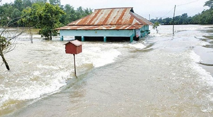 তিন জেলায় বন্যার শঙ্কা