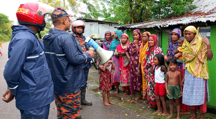 ঘূর্ণিঝড় ‘দানা’ মোকাবিলায় প্রস্তুত ফায়ার সার্ভিস